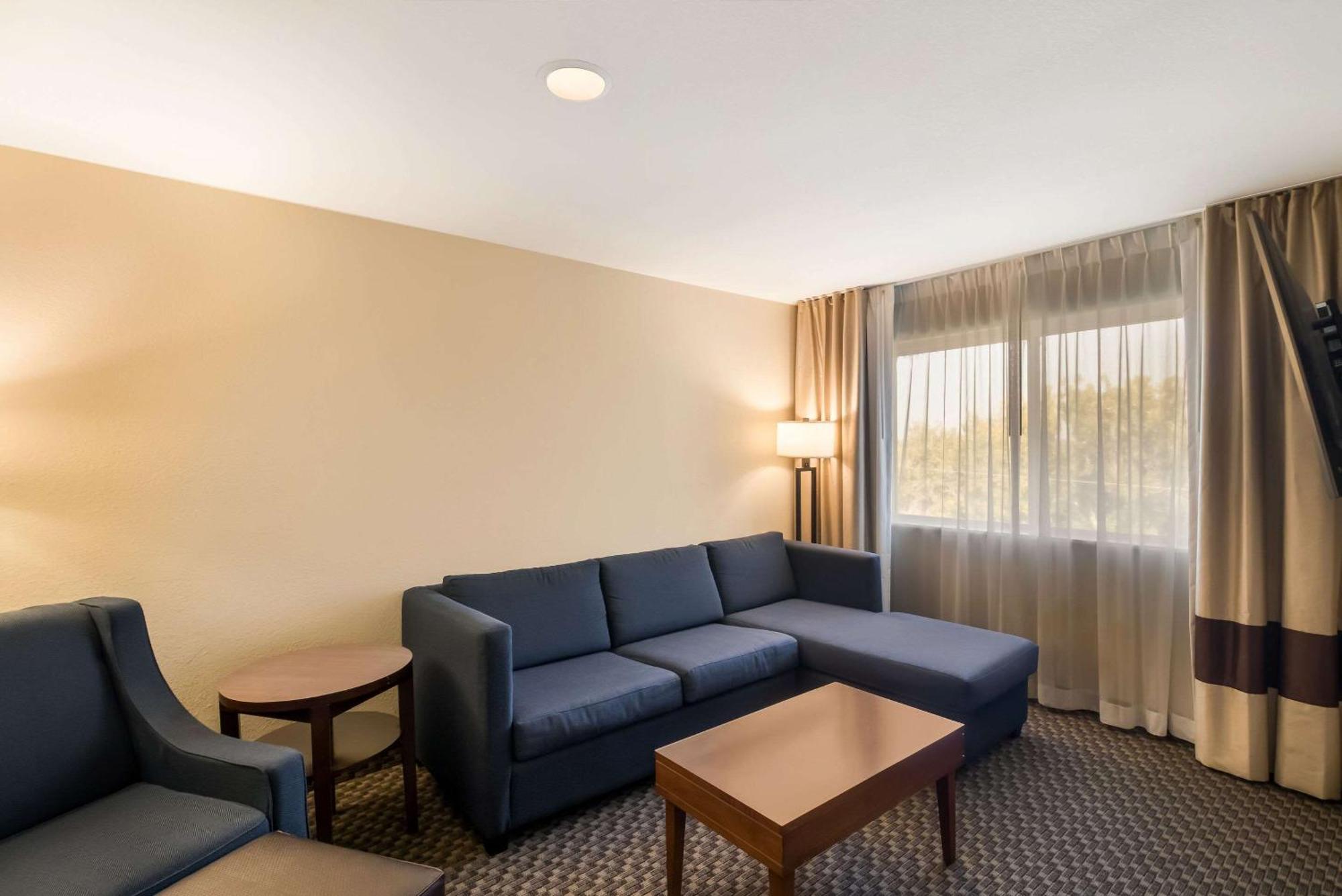 Comfort Inn Форт-Морган Экстерьер фото